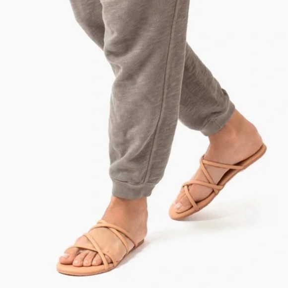 NWOB TKEES Sloane Strappy Slide Sandals in Pout Nude - Picture 2 of 8